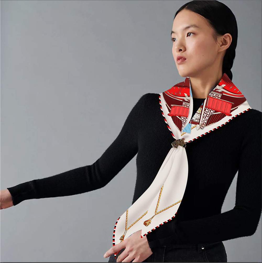 Triangle Shape Silk Twill Scar - Luxury Bags La ulasan dan harga
